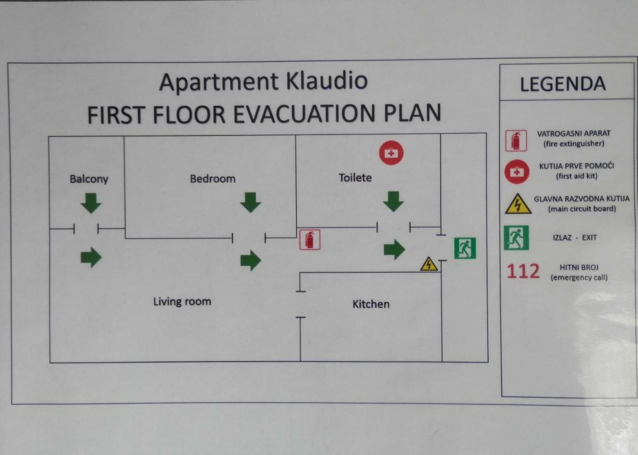 Apartment Klaudio Senj  Buitenkant foto