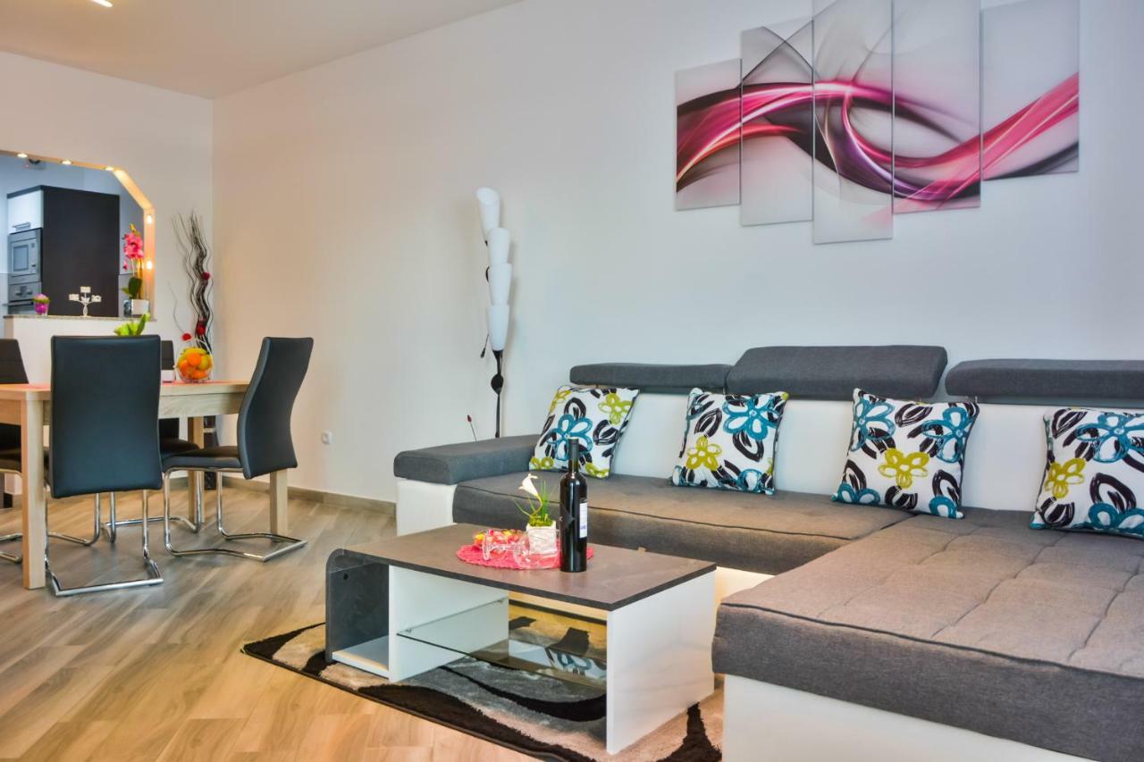 Apartment Klaudio Senj  Buitenkant foto
