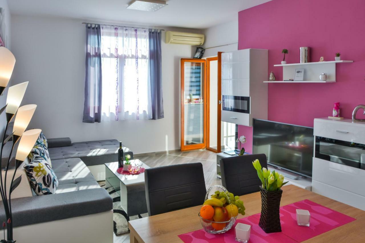 Apartment Klaudio Senj  Buitenkant foto