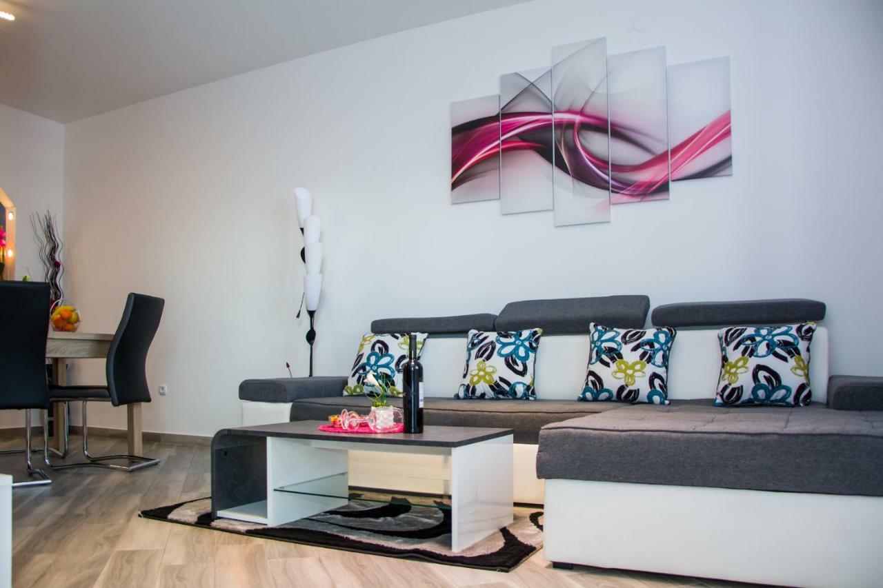 Apartment Klaudio Senj  Buitenkant foto