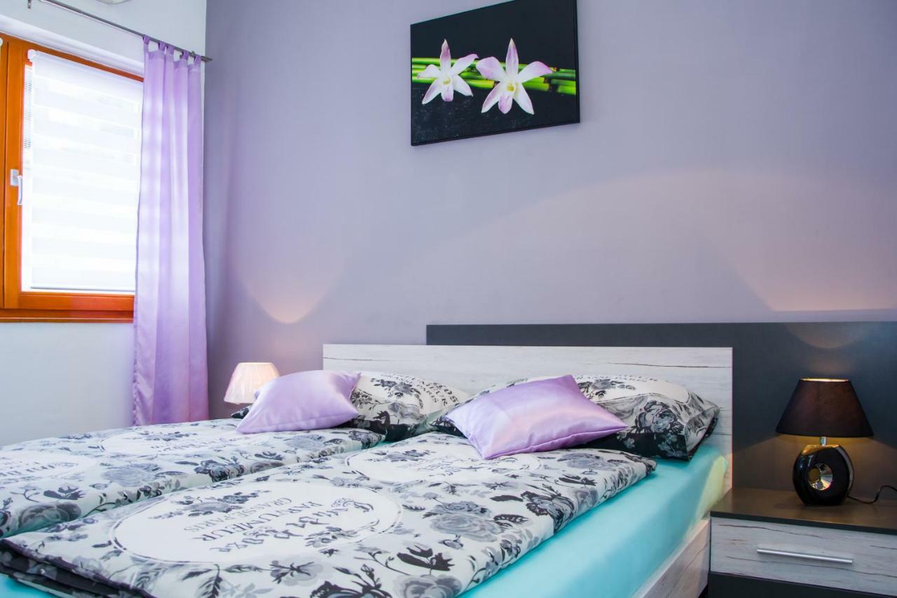 Apartment Klaudio Senj  Buitenkant foto