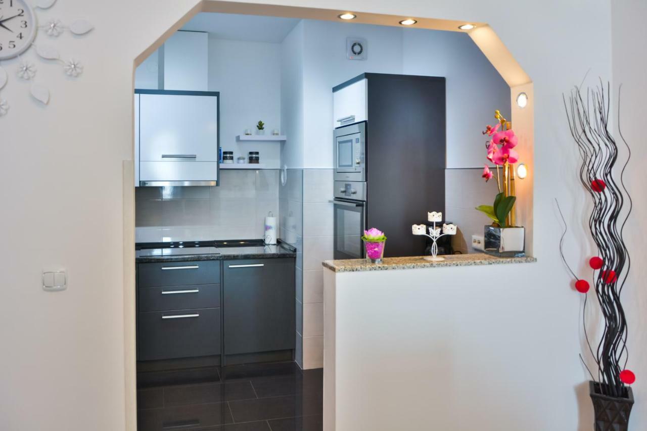 Apartment Klaudio Senj  Buitenkant foto